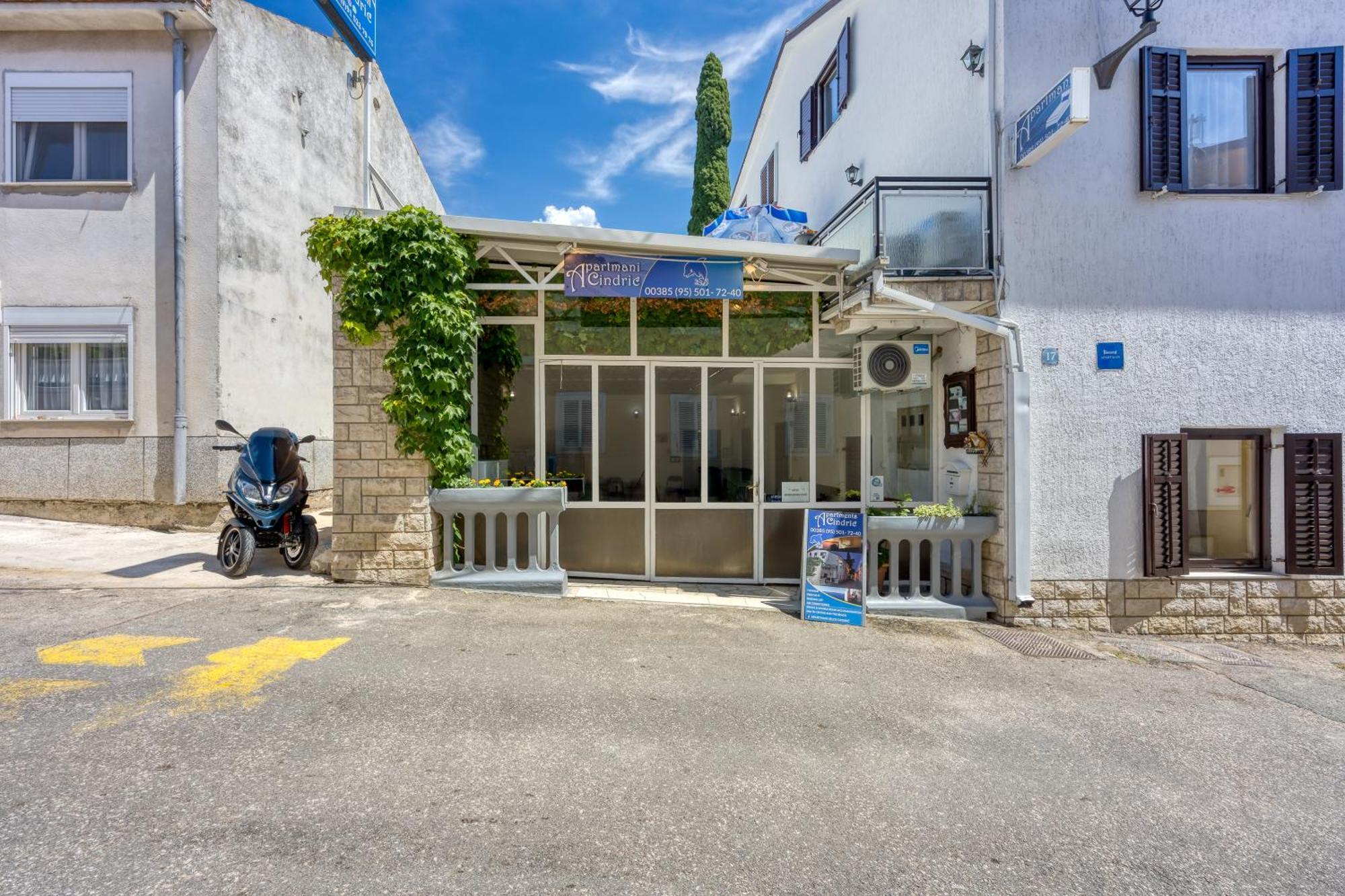 Apartments Cindric Selce Exterior photo