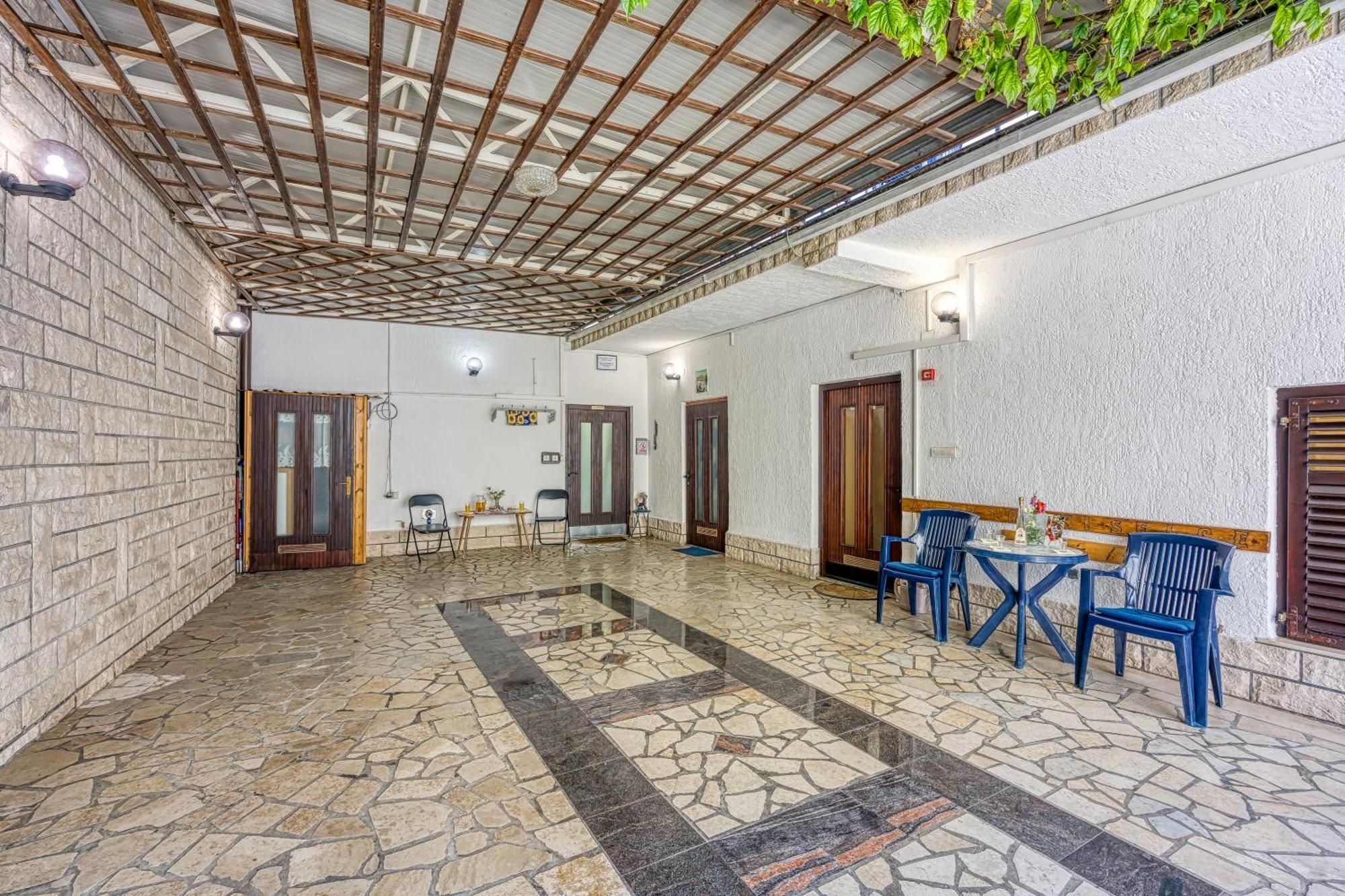 Apartments Cindric Selce Exterior photo